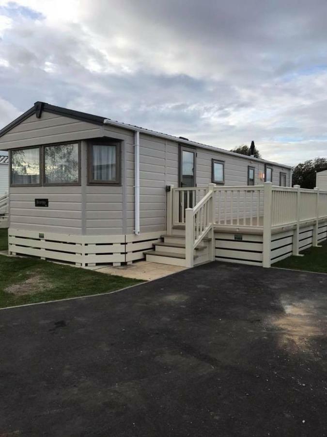 Caravans Tattershall Lakes Villa Exterior photo