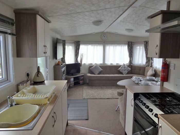 Caravans Tattershall Lakes Villa Exterior photo